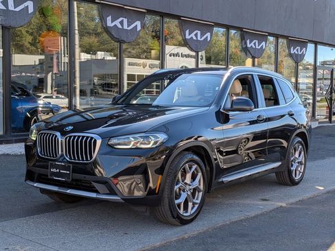 Used 2023 BMW X3 xDrive30i image 2