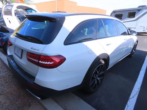 Used 2022 Mercedes-Benz E 450 4MATIC All-Terrain Wagon image 4