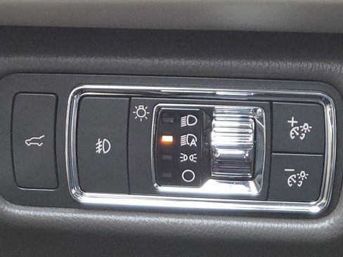 Used 2020 Lincoln Aviator Reserve image 34