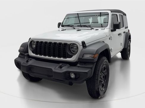 Used 2025 Jeep Wrangler Unlimited Sport AWD/4WD image 4