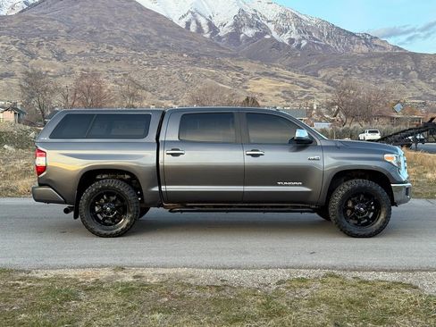 Used 2018 Toyota Tundra Limited w/ Limited Premium Package AWD/4WD image 8