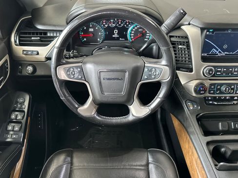 Used 2020 GMC Yukon XL Denali image 14