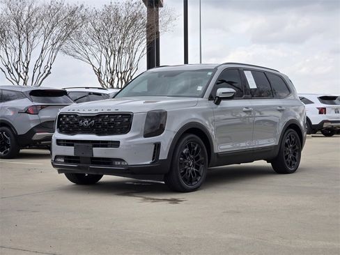 Certified 2022 Kia Telluride SX w/ SX Prestige Package image 2