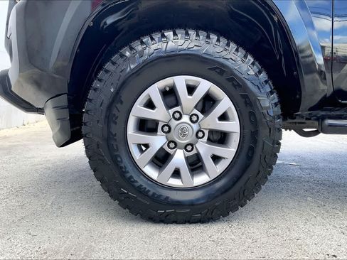 Used 2016 Toyota Tacoma SR5 RWD image 8