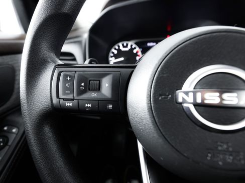 Used 2023 Nissan Rogue SV AWD/4WD image 32