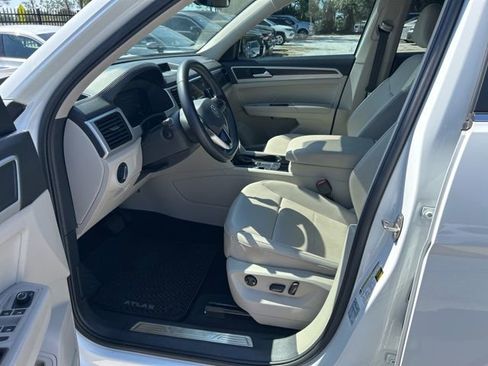Used 2022 Volkswagen Atlas SE FWD image 5