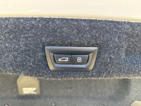 New 2026 BMW i5 eDrive40 image 25