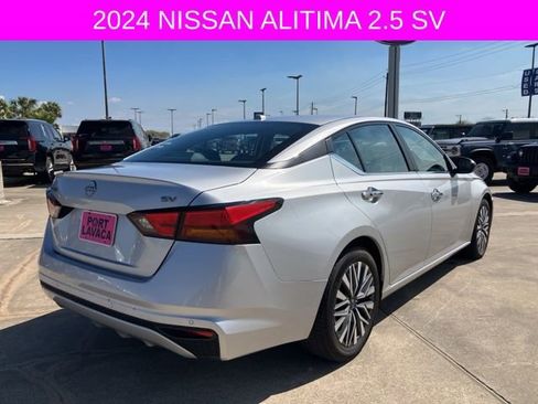 Used 2024 Nissan Altima 2.5 SV image 7