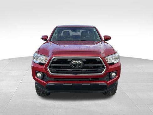 Used 2019 Toyota Tacoma 2WD Double Cab image 10