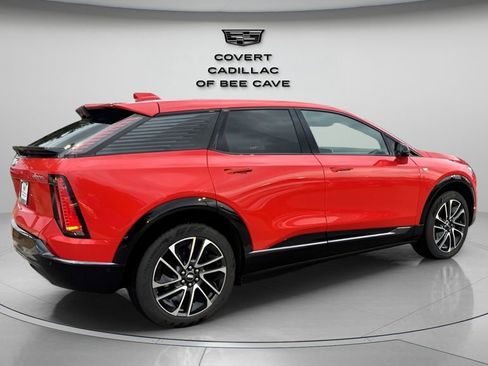 Certified 2025 Cadillac Optiq Sport 2 image 10