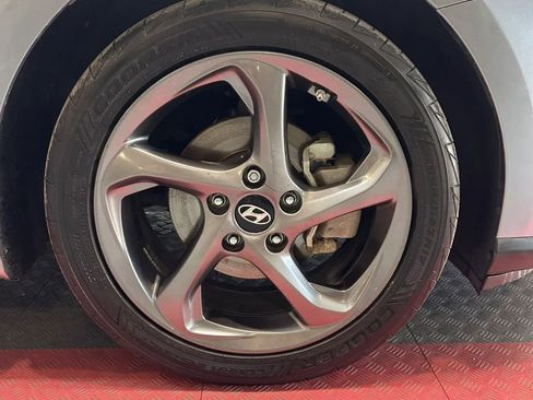 Used 2019 Hyundai Veloster 2.0 FWD image 34