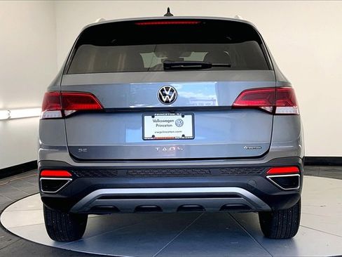 Used 2024 Volkswagen Taos SE image 4