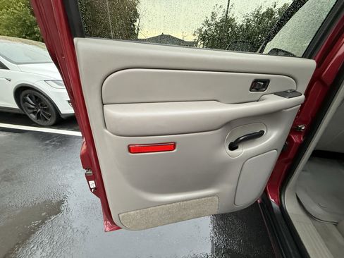 Used 2005 Chevrolet Avalanche Z71 w/ Sun And Sound Package image 13