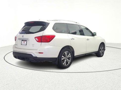 Used 2020 Nissan Pathfinder SL image 7