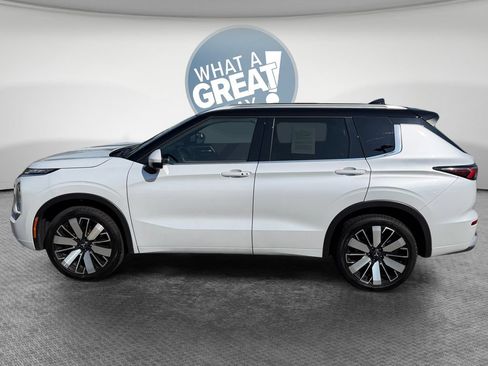 Used 2025 Mitsubishi Outlander SEL AWD/4WD image 7