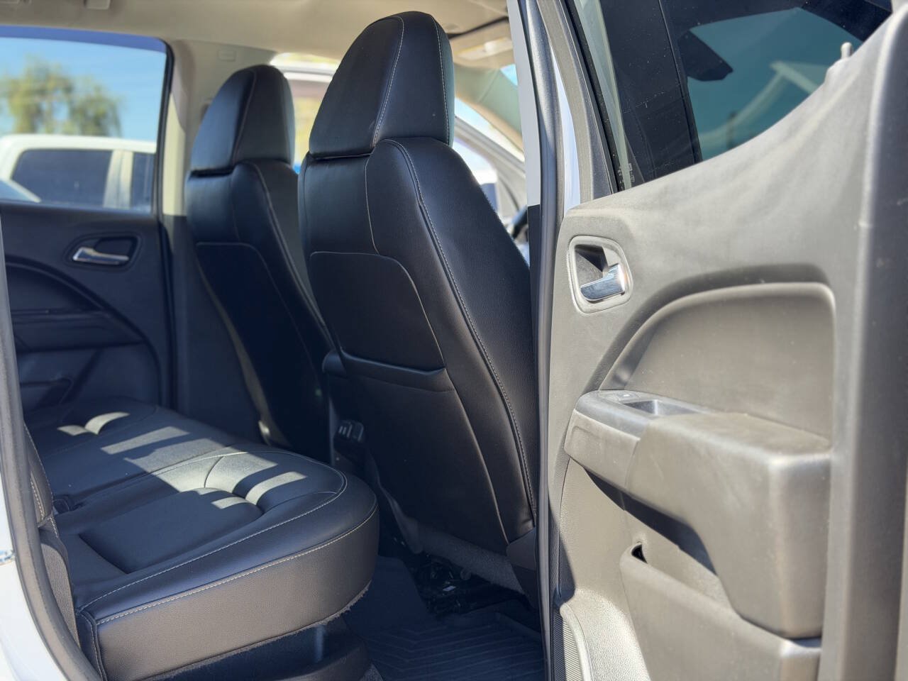 Used 2018 Chevrolet Colorado ZR2 w/ ZR2 Dusk Special Edition AWD/4WD image 9