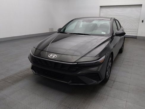 Used 2025 Hyundai Elantra Sport FWD image 15