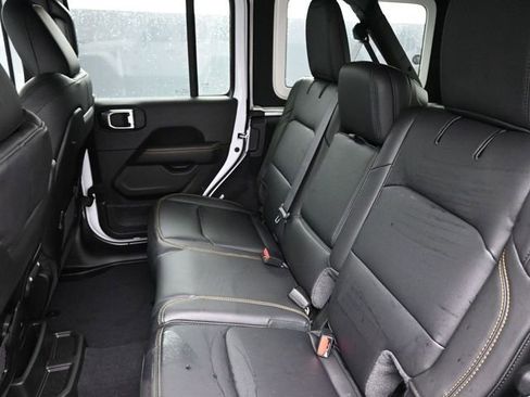 New 2026 Jeep Wrangler Unlimited Sahara AWD/4WD image 15