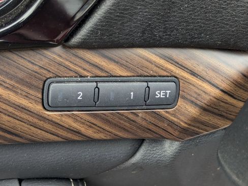 Used 2017 Nissan Maxima Platinum w/ Medallion Package image 17