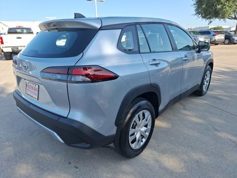 Used 2026 Toyota Corolla Cross L FWD image 6