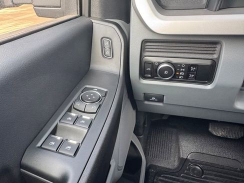New 2026 Ford F350 XL w/ XL Chrome Package image 23