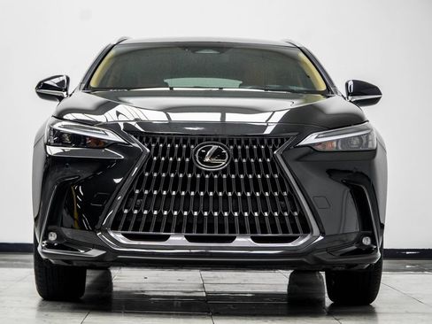 Used 2025 Lexus NX 250 FWD w/ Accessory Package (Z2) image 9