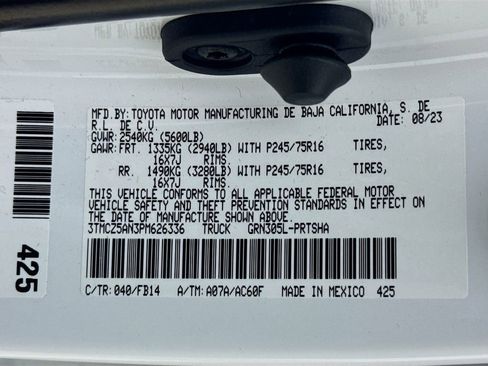 Used 2023 Toyota Tacoma SR image 23