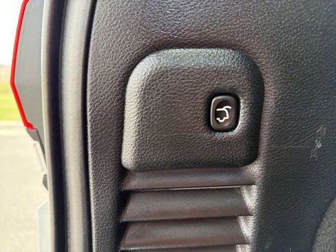 Used 2019 Jeep Grand Cherokee Altitude image 21