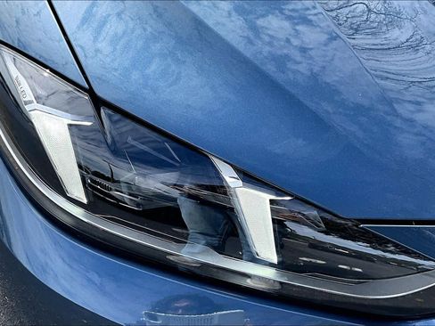 Certified 2026 BMW 430i Convertible w/ Premium Package image 27