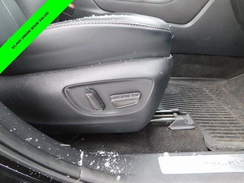 Used 2023 Toyota Highlander Limited image 19