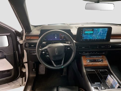 Used 2025 Lincoln Aviator Black Label w/ Black Label Special Edition AWD/4WD image 24