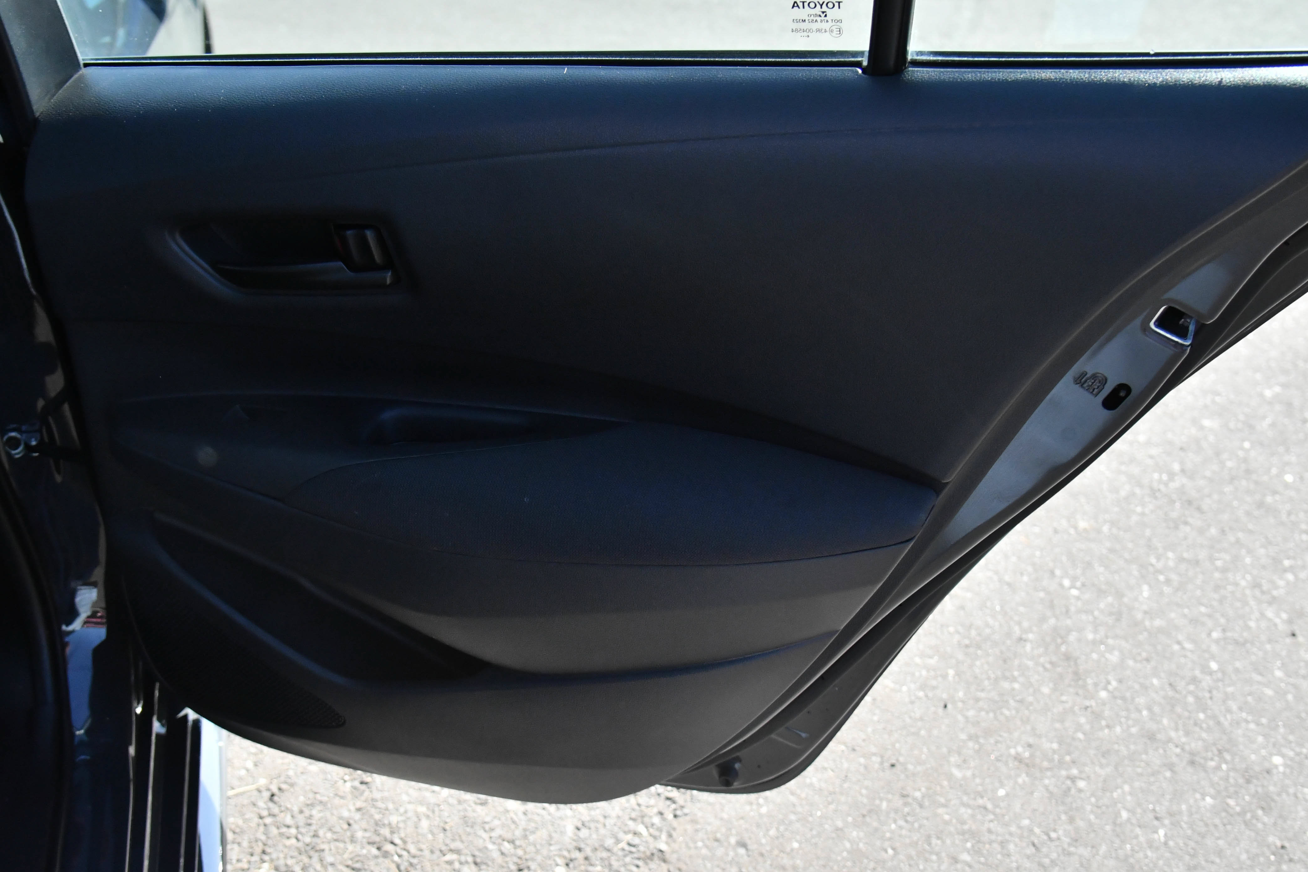 Used 2025 Toyota Corolla LE FWD image 38