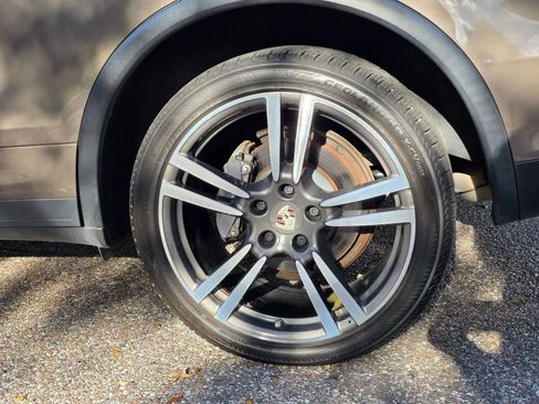 Used 2013 Porsche Cayenne Diesel image 38