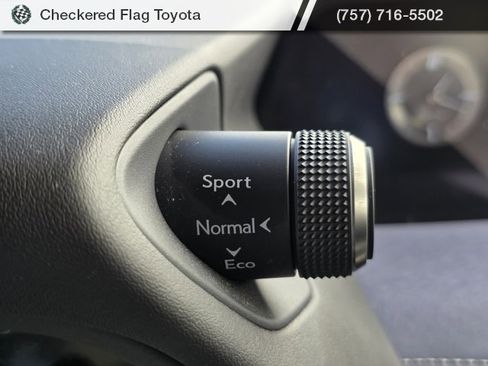 Used 2021 Lexus UX 250h w/ Premium Package image 29