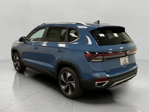 New 2025 Volkswagen Taos SE image 6