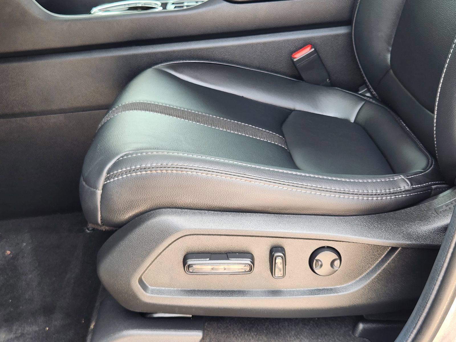 Used 2025 Honda Pilot EX-L image 26