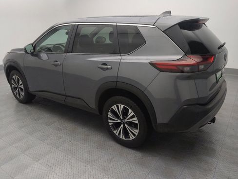 Used 2023 Nissan Rogue SV image 3