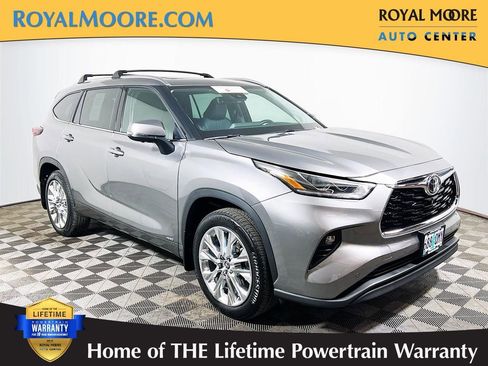 Certified 2025 Toyota Highlander Limited AWD/4WD image 1