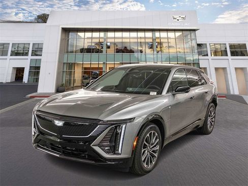 New 2026 Cadillac Lyriq Sport image 3