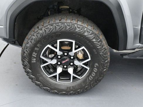 Used 2023 GMC Canyon AT4X AWD/4WD image 41