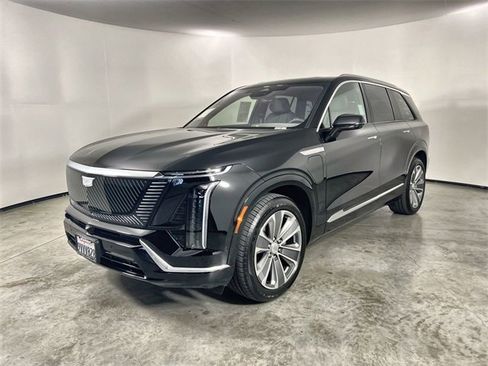 Used 2026 Cadillac Vistiq Luxury image 4