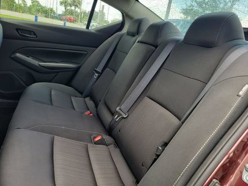 Used 2025 Nissan Altima 2.5 SV FWD image 10