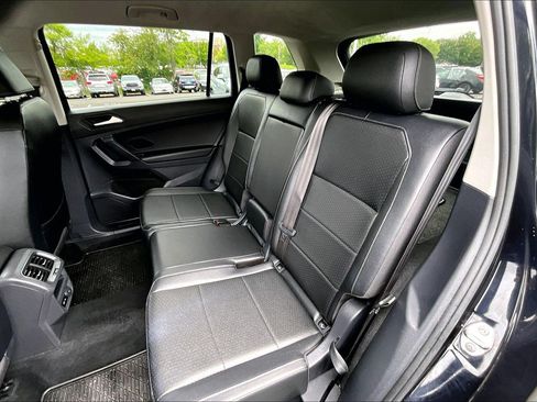 Used 2019 Volkswagen Tiguan SE AWD/4WD image 23