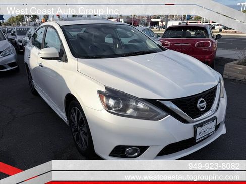 Used 2019 Nissan Sentra SR w/ Premium Package (SR) FWD image 3