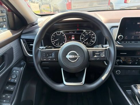 Used 2023 Nissan Rogue S AWD/4WD image 11
