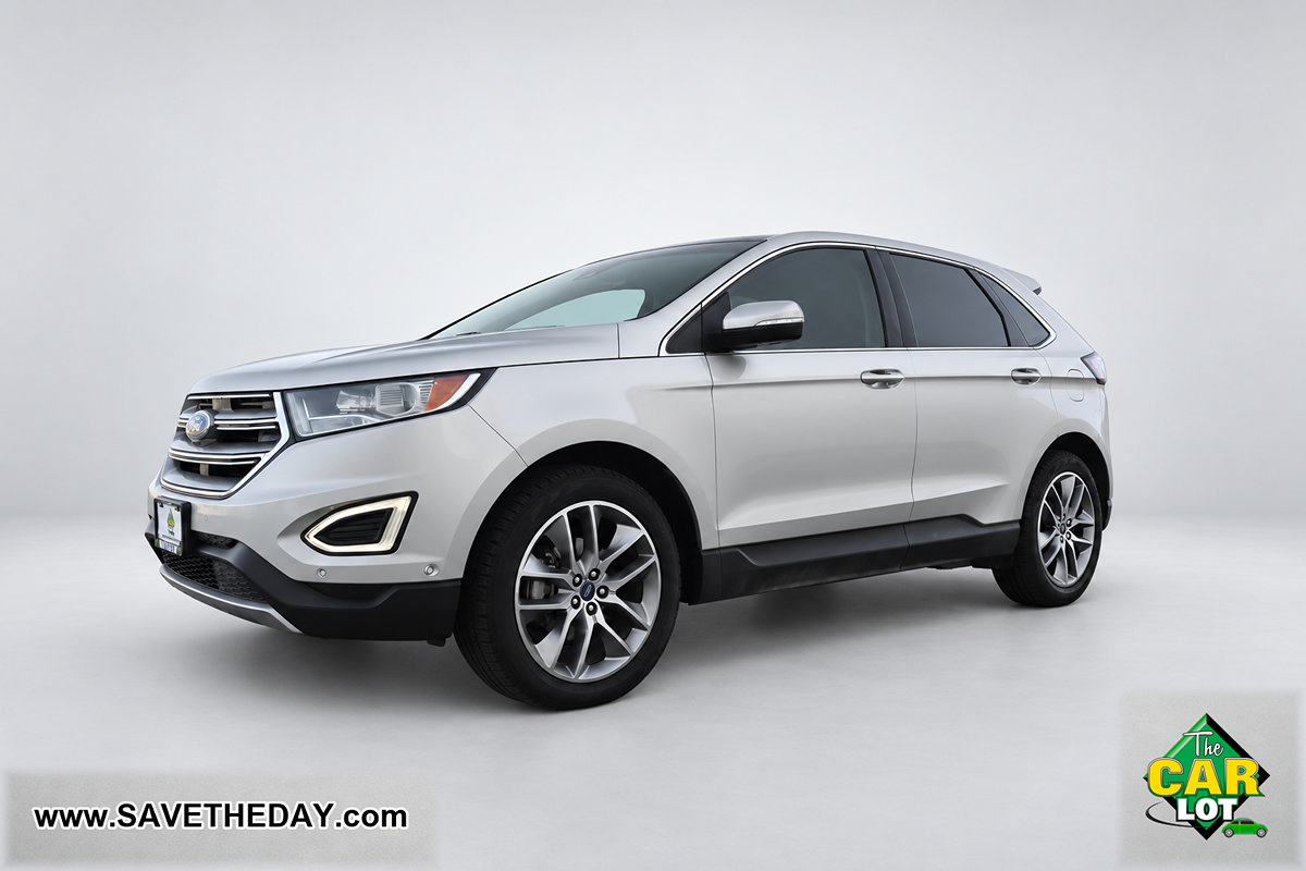 Used 2018 Ford Edge Titanium w/ Equipment Group 302A FWD image 4