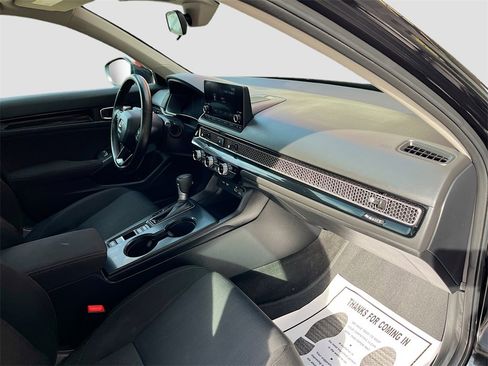 Used 2024 Honda Civic EX image 28