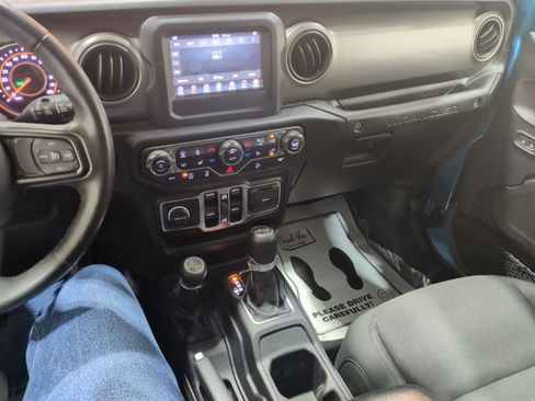 Used 2020 Jeep Wrangler Unlimited Sport S AWD/4WD image 23