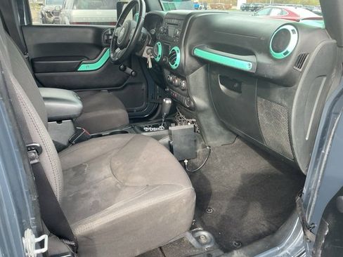 Used 2017 Jeep Wrangler Unlimited Sport w/ Connectivity Group image 23