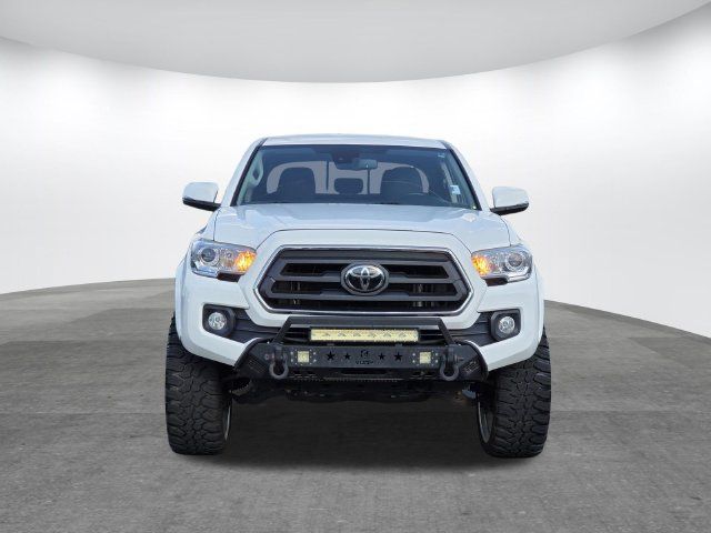 Used 2022 Toyota Tacoma SR5 w/ Technology Package AWD/4WD image 2